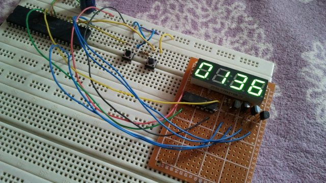 PIC18F4550 Projects - Simple Circuit