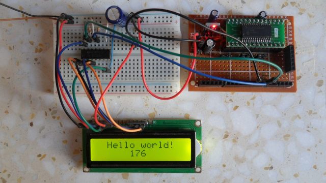 PIC24FJ64GB002 with 1602 LCD circuit