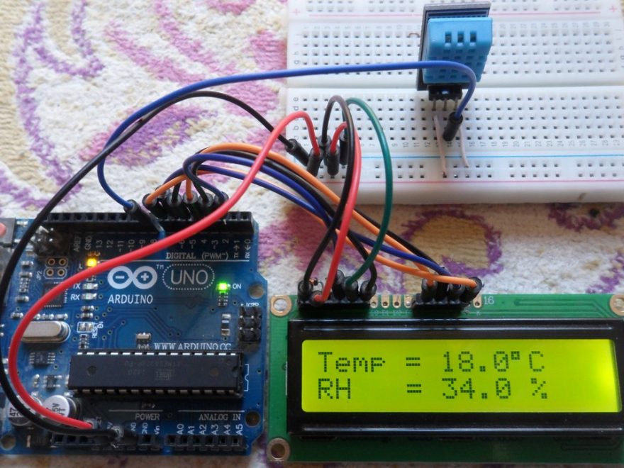 Interface Arduino with DHT11 sensor and LCD circuit