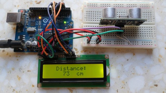 Arduino with HC-SR04 ultrasonic sensor - Simple Circuit