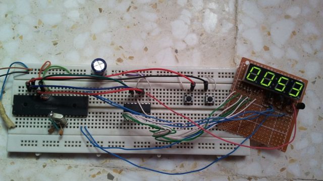 PIC16F877A Projects - Simple Circuit
