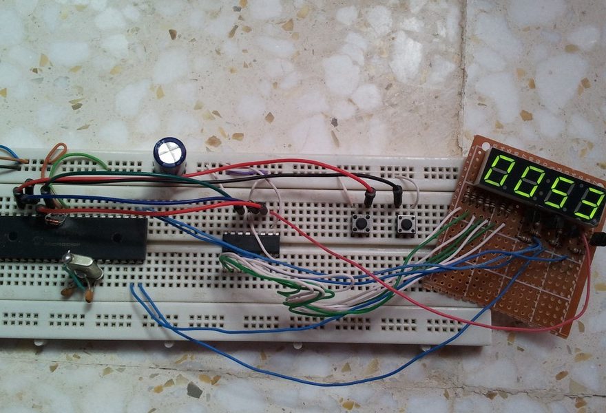7-Segment display with shift register hardware circuit