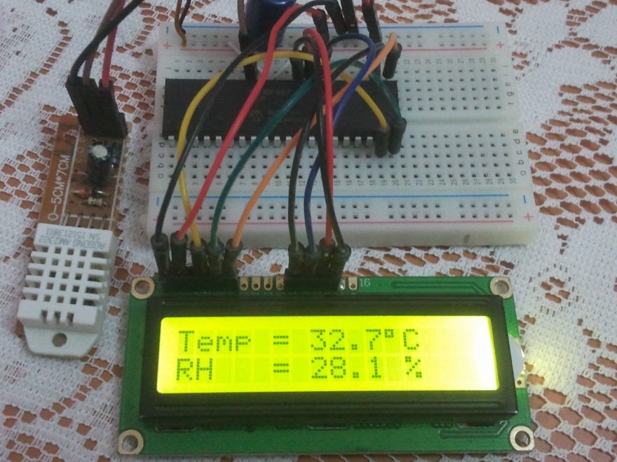 PIC16F887 DHT22 sensor hardware circuit