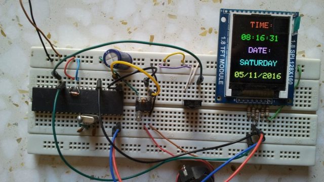 PIC18F4550 Projects - Simple Circuit