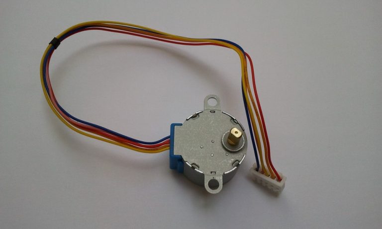 Unipolar stepper motor control with PIC18F4550 - CCS C