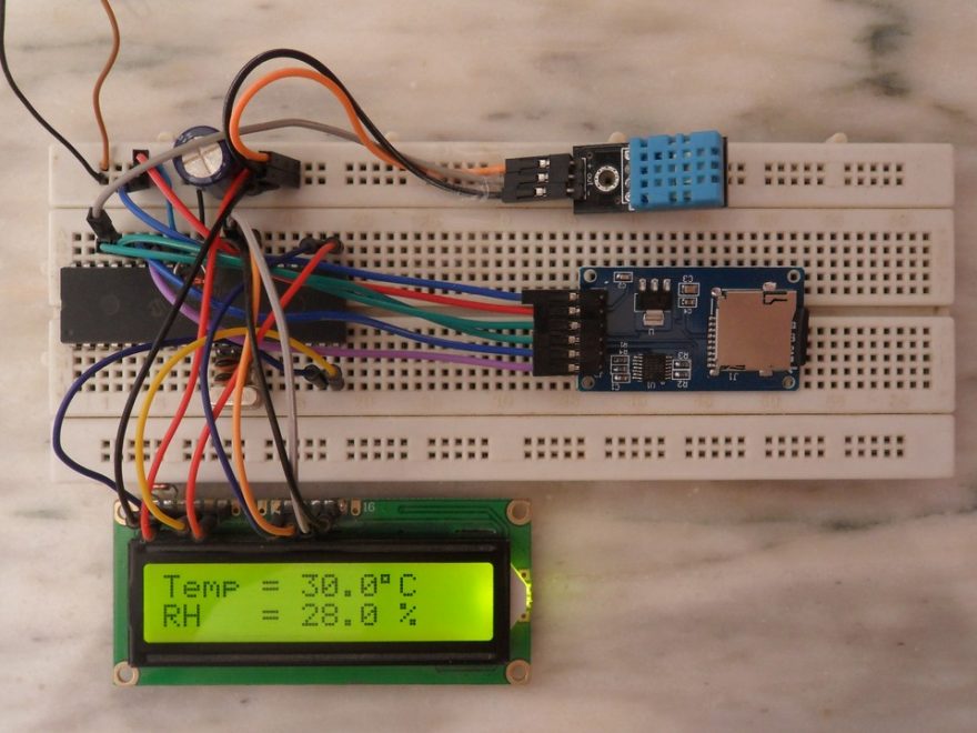PIC18F4550 datalogger with SD card and DHT11 sensor hardware circuit