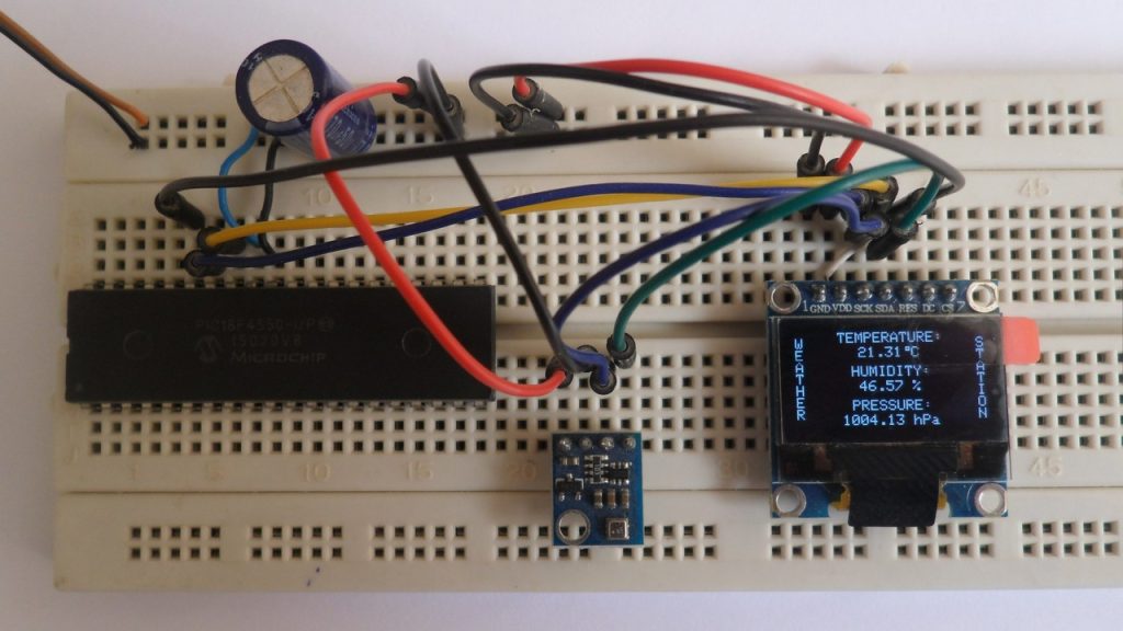 PIC18F4550 Projects - Simple Circuit