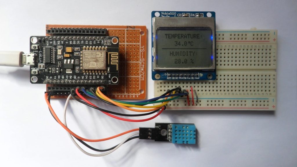 ESP8266 NodeMCU with Nokia 5110 LCD and DHT11 sensor