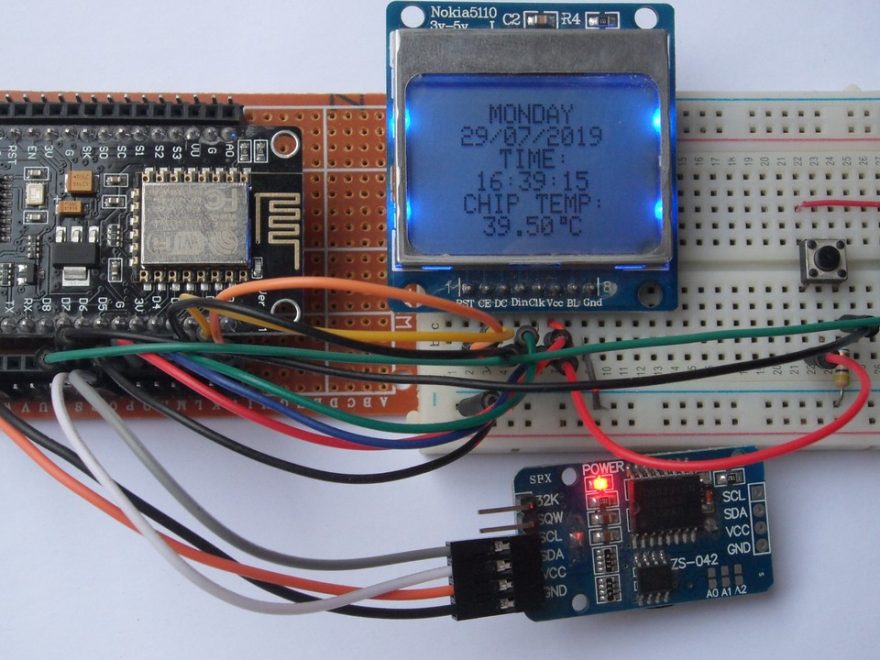 NodeMCU real time clock with set buttons using DS3231 and Nokia LCD