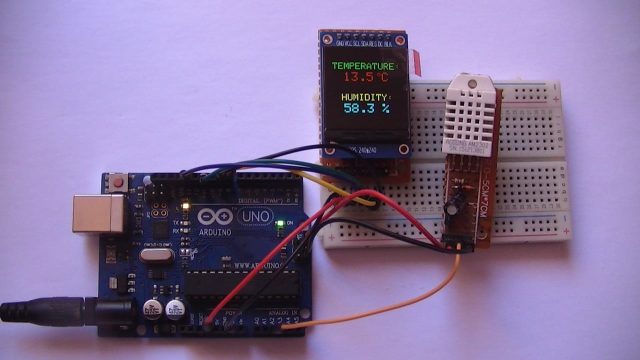 Arduino uno with ST7789 SPI display and AM2302 DHT22 sensor